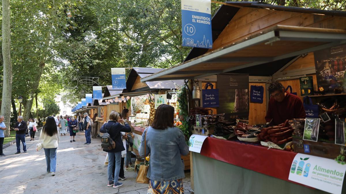 Gaiteros y ambiente tradicional en la Feria de la Ascensión 2026 en Oviedo