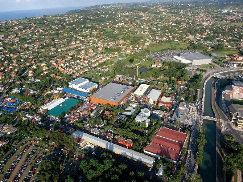 Vista aérea del Recinto Ferial Luis Adaro durante la Feria de Muestras de Asturias